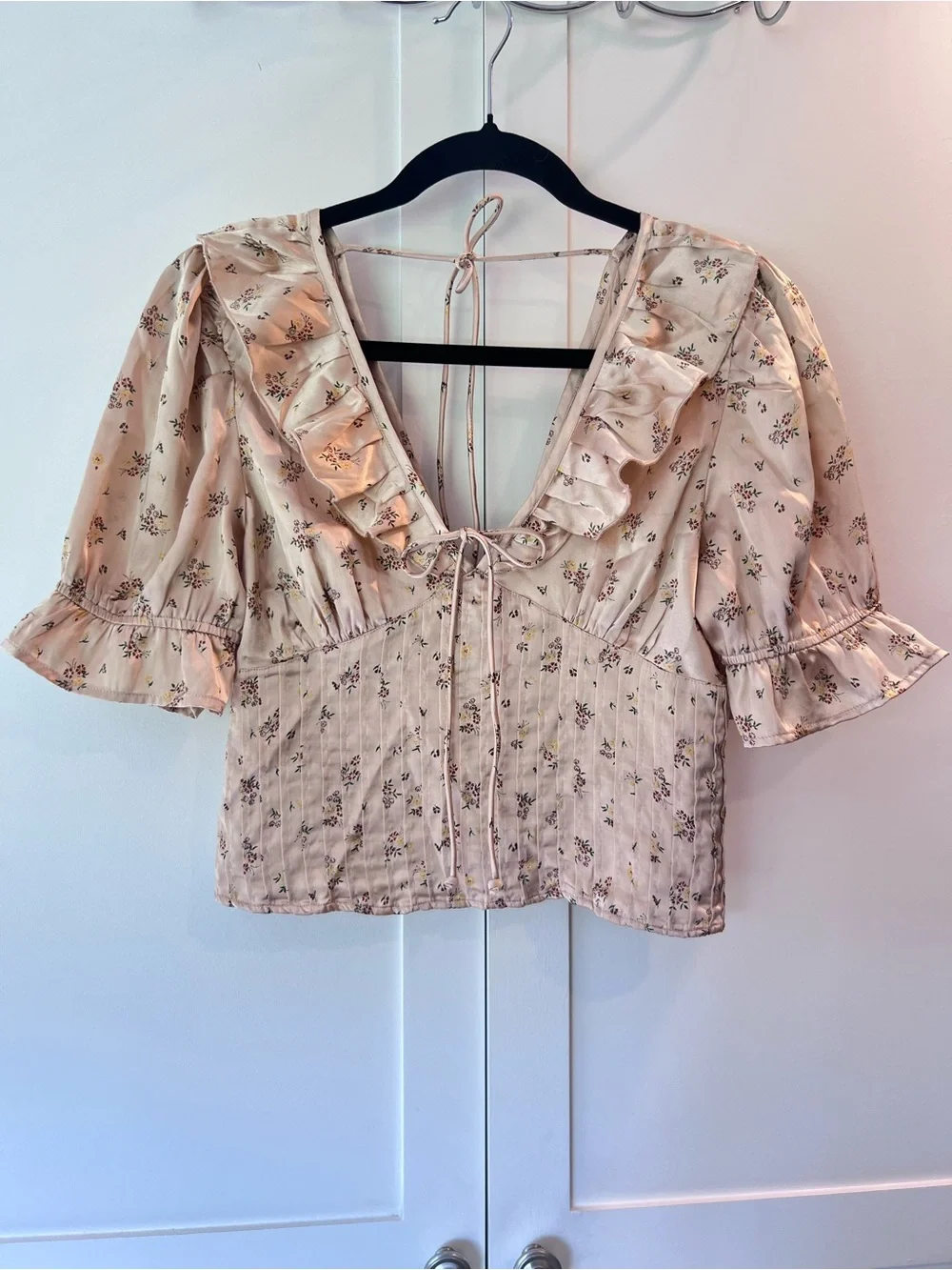 Free People Isabella Silky Gold Floral Blouse Cottagecore Coquette Size XS